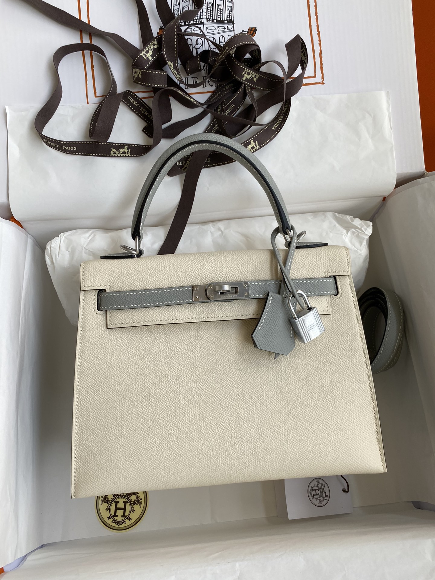 Hermes Kelly 25cm Handbag Shoulder Bag in Craie Grey Epsom Leather